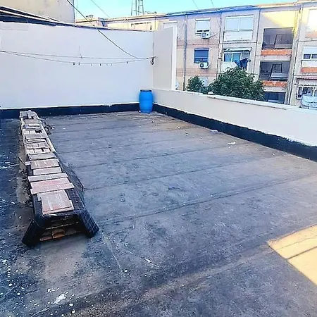 Apartment Cheap With Spacious Balcony